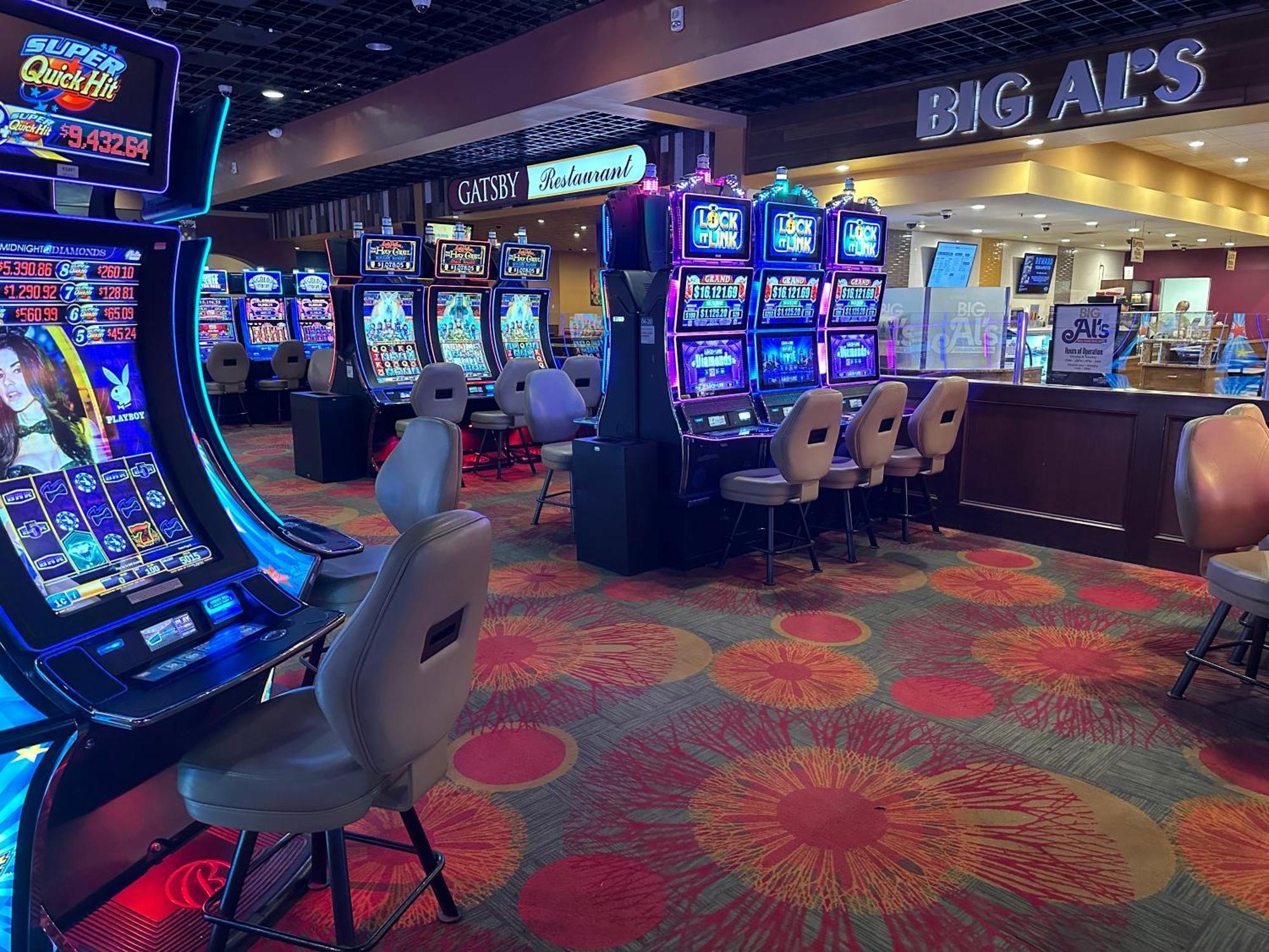 Mountaineer Casino Resort New Cumberland Exterior photo